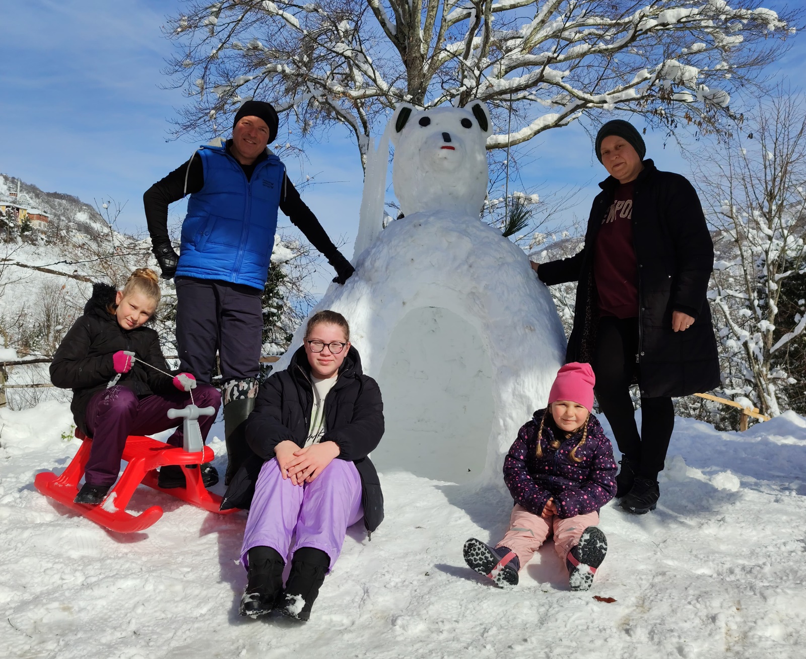 Şalpazarı’nda dededen torunlara kardan panda ev sürprizi – Birlik Haber Ajansı