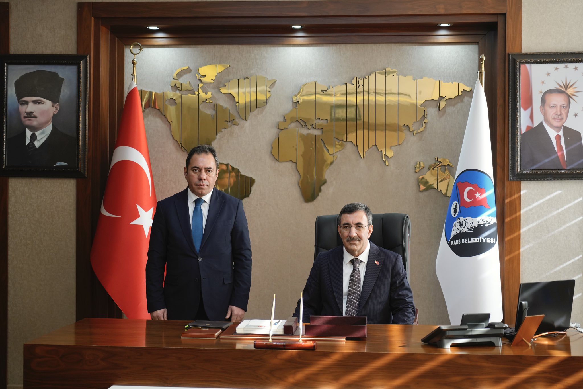 Cumhurbaşkanı Yardımcısı Cevdet Yılmaz, Kars Belediyesini ziyaret etti – Birlik Haber Ajansı