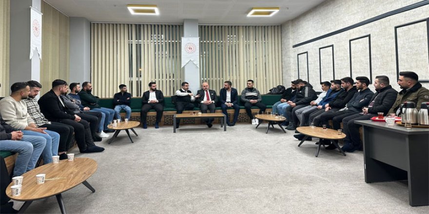 AK Parti Kars Milletvekili Adem Çalkın, gençlerle buluştu – Birlik Haber Ajansı