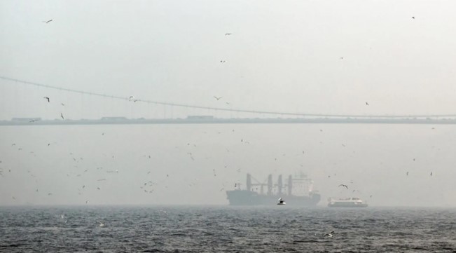 İstanbul Boğazı’nda gemi trafiğine sis engeli – Birlik Haber Ajansı