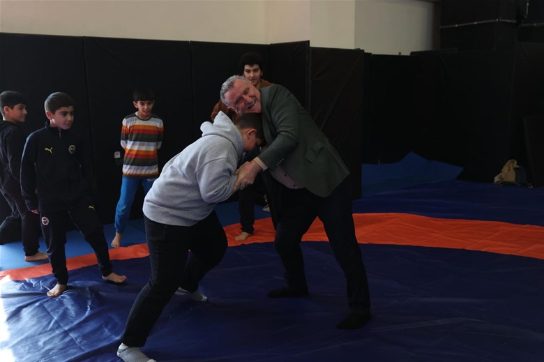 Bakan Bak, Şanlıurfa’da gençlerle bir araya geldi – Birlik Haber Ajansı