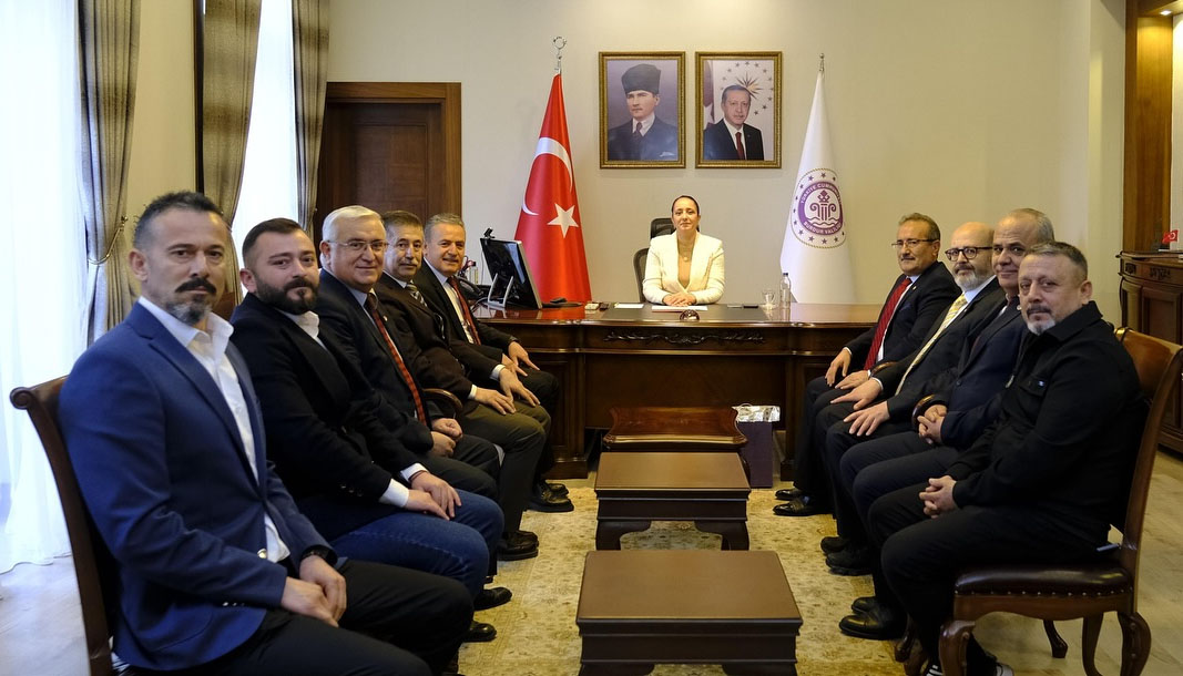 Burdur Valisi Tülay Baydar Bilgihan’ın konuğu amatör spor kulüp temsilcileri – Birlik Haber Ajansı