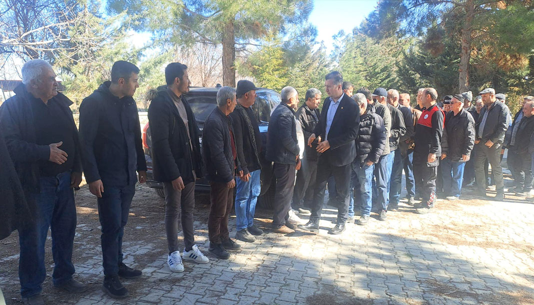 Burdur Milletvekili İzzet Akbulut, Yeşilova, Ulupınar ve Başmakçı köylerinde vatandaşlarla bir araya geldi – Birlik Haber Ajansı