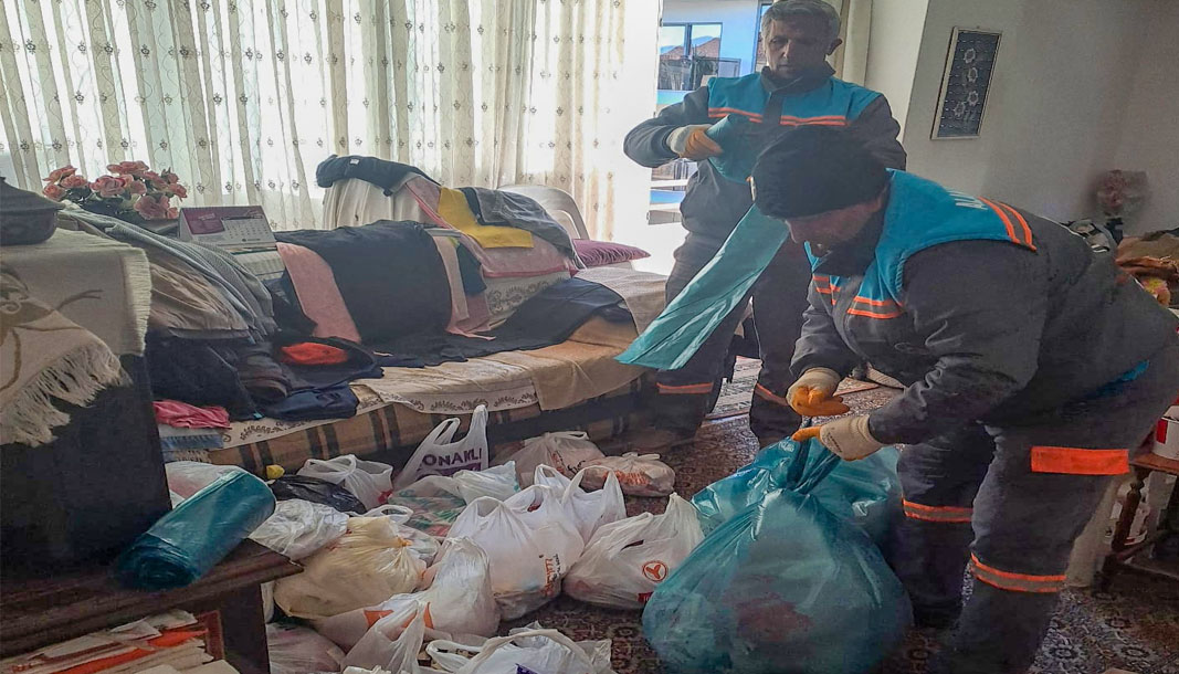 Alanya’da çöp ev temizlendi: Sağlıklı yaşam alanı yeniden kazandırıldı – Birlik Haber Ajansı