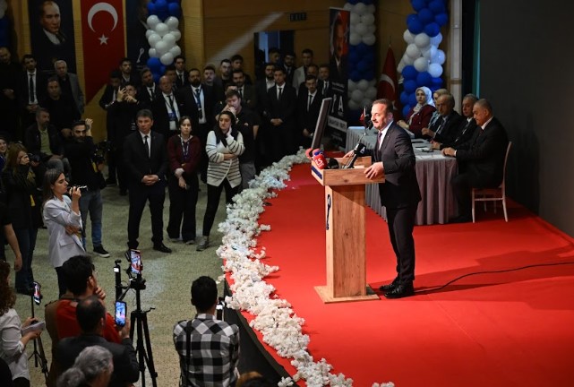 Ağıralioğlu Eskişehir’de konuştu: Millet 23 yıldır sana el verdi – Birlik Haber Ajansı