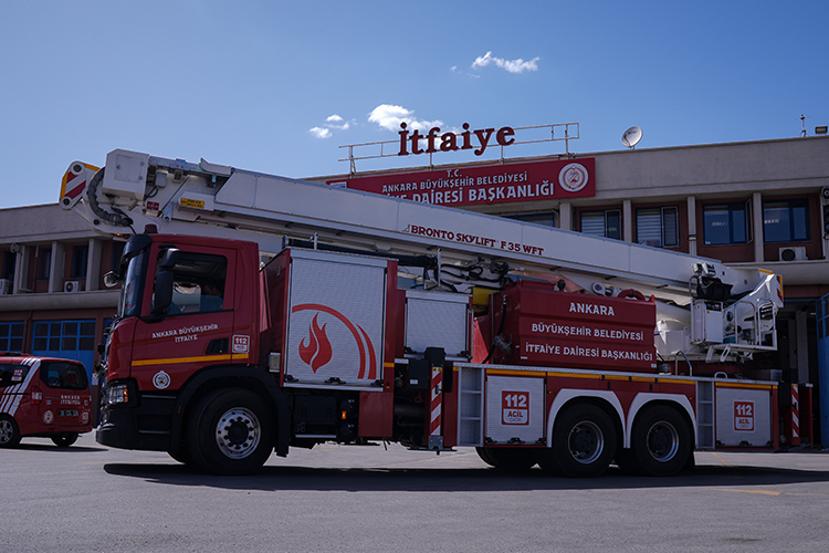 Ankara'nın Akyurt ilçesinde fabrika yangını