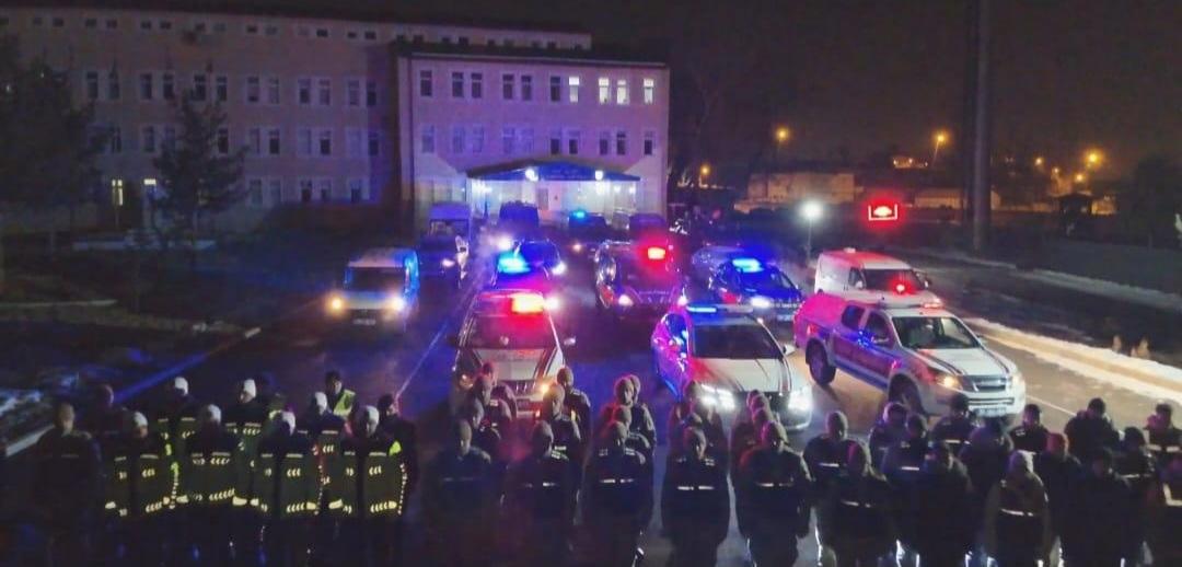 Arpaçay’da 11 adrese eş zamanlı operasyon gerçekleştirildi – Birlik Haber Ajansı