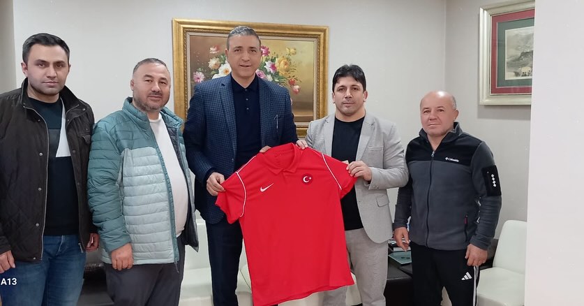 KAIFED Genel Başkanı Dr. Erdoğan Yıldırım’a sporculardan ziyaret – Birlik Haber Ajansı