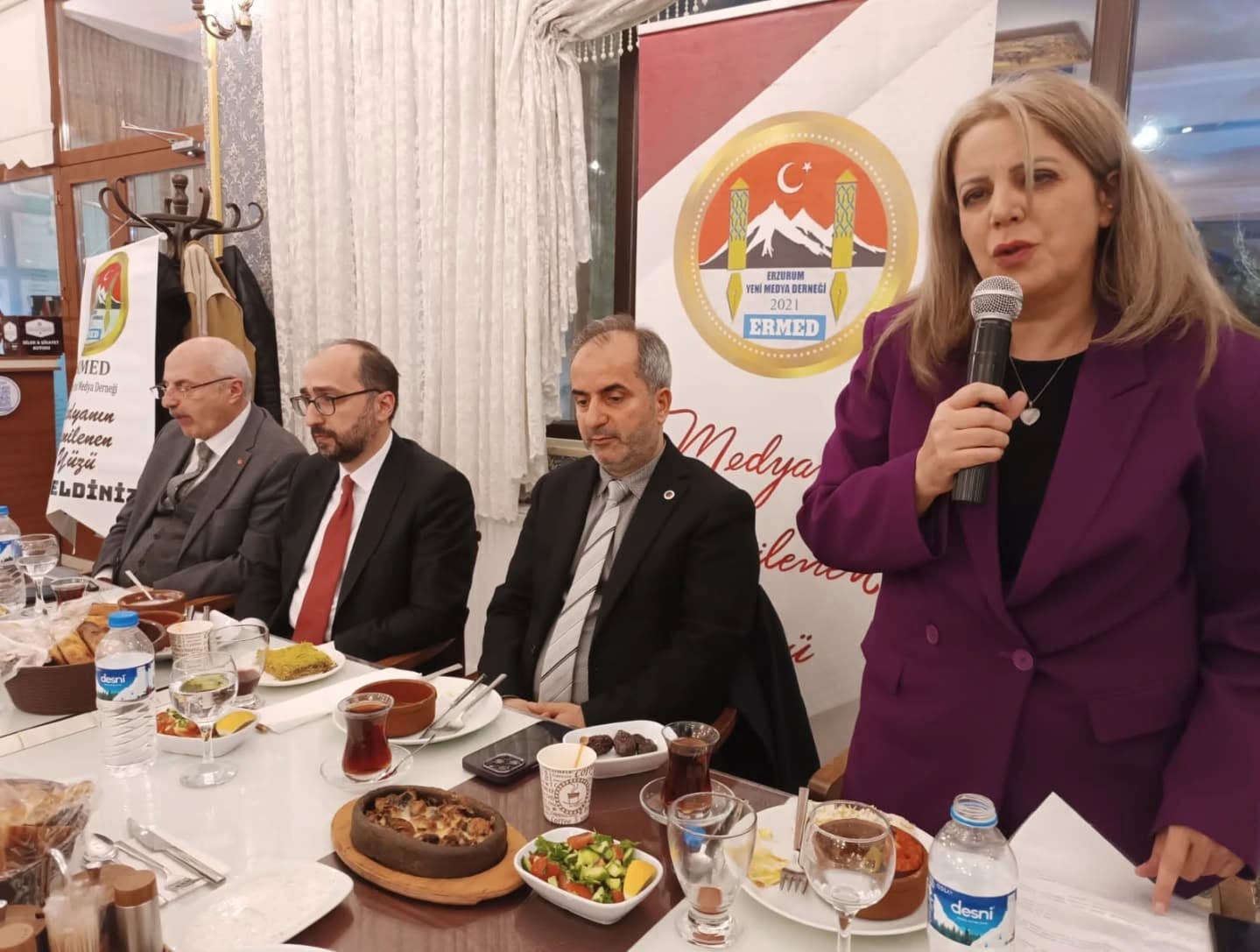 Erzurum Yeni Medya Derneği’nin İftar Buluşması Birlik Mesajı Verdi – Birlik Haber Ajansı