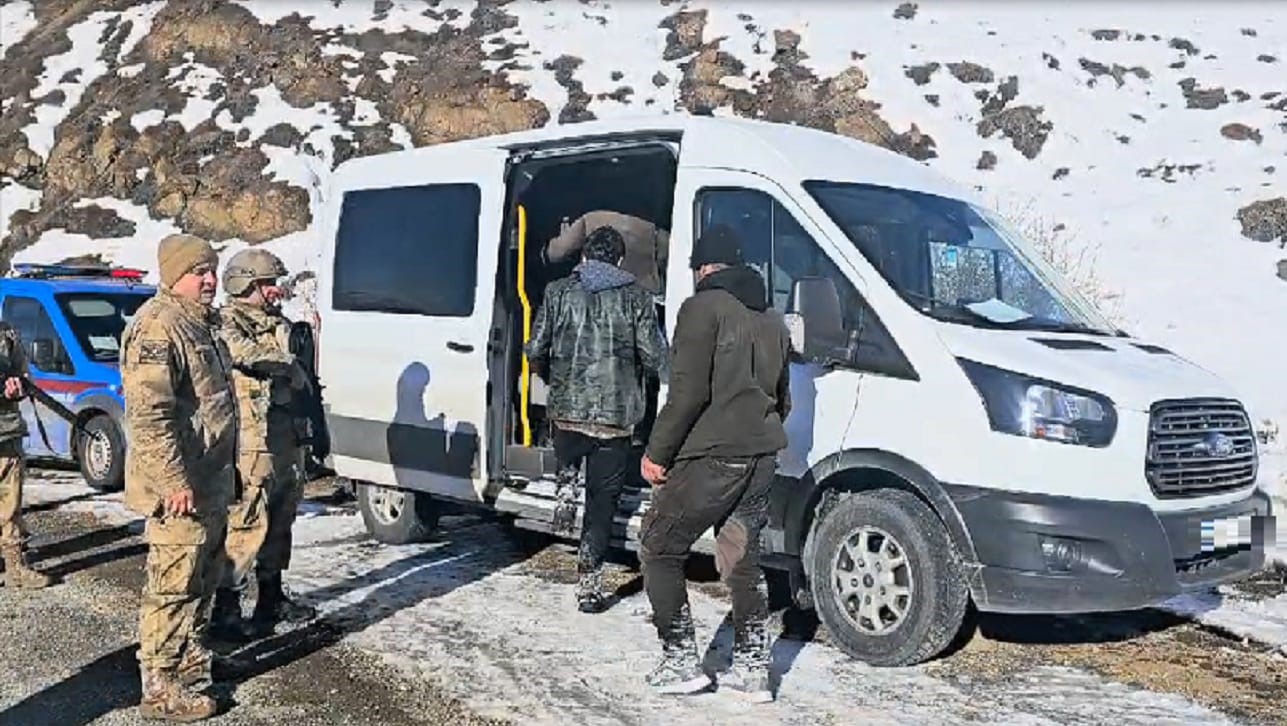 Erzurum’da 35 göçmen yakalandı – Birlik Haber Ajansı