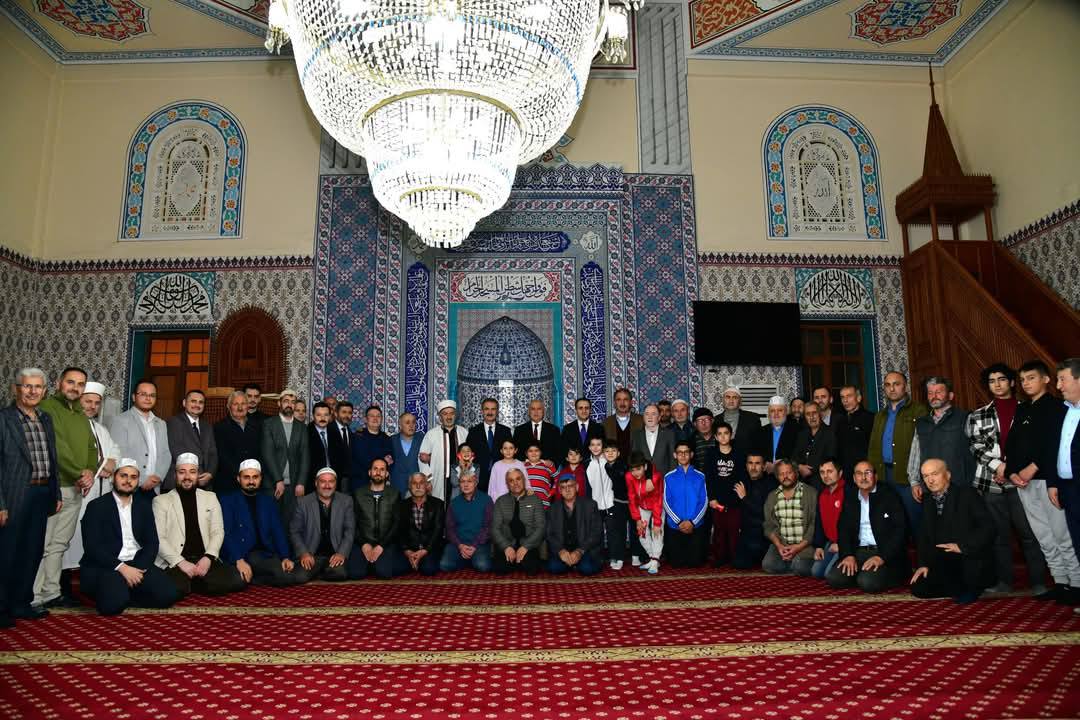 Şalpazarı’na  İftara Gelen Vali Yıldırım teravih sonrası hemşerileriyle hasbihal etti – Birlik Haber Ajansı