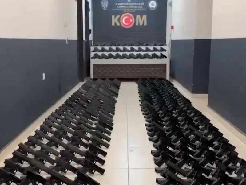 Afyonkarahisar’da 3.450 Tabanca gövdesi ele geçirildi – Birlik Haber Ajansı