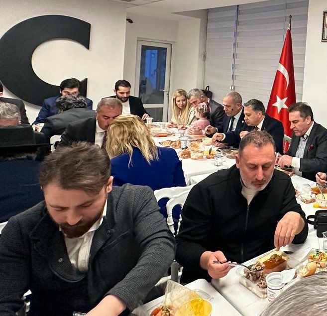 Ankaralı gazeteciler geleneksel KGK iftarında buluştu – Birlik Haber Ajansı