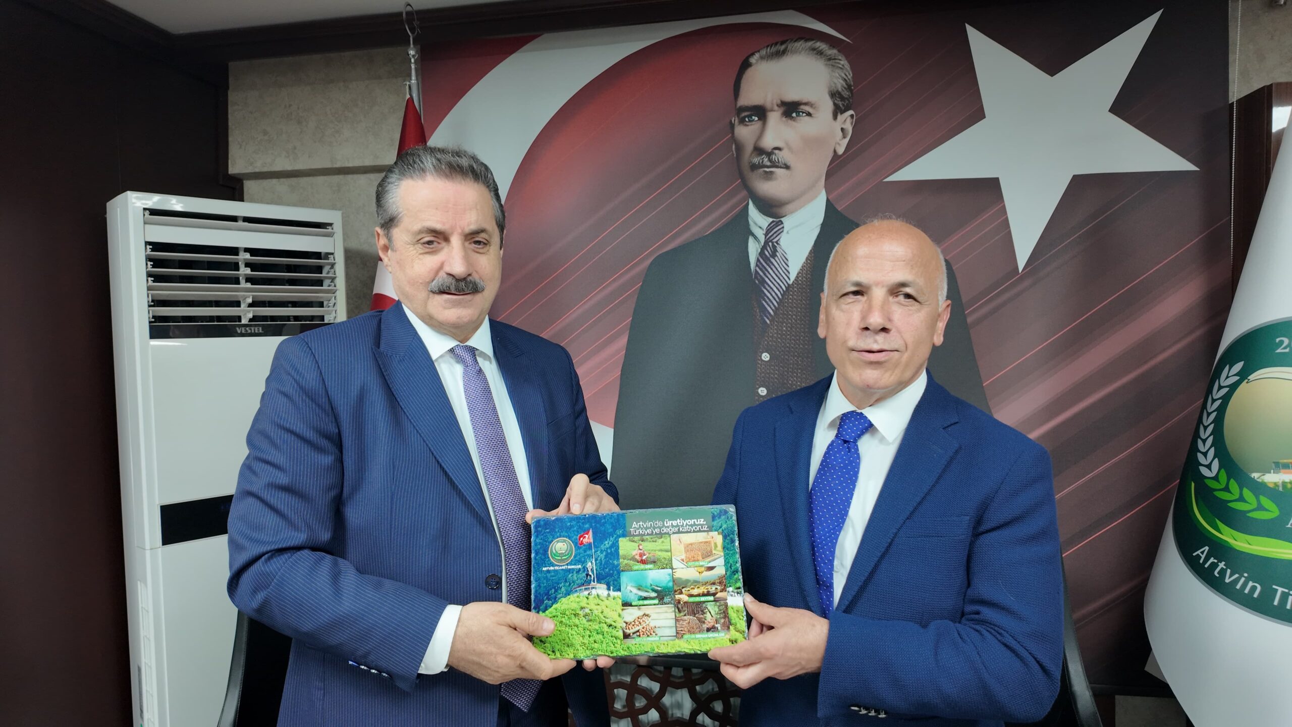 Artvin Borsası Başkanı Akyürek: İlimizde Ticaret Borsası’nın kurulmasında milletvekili Çelik’in imzası vardır – Birlik Haber Ajansı