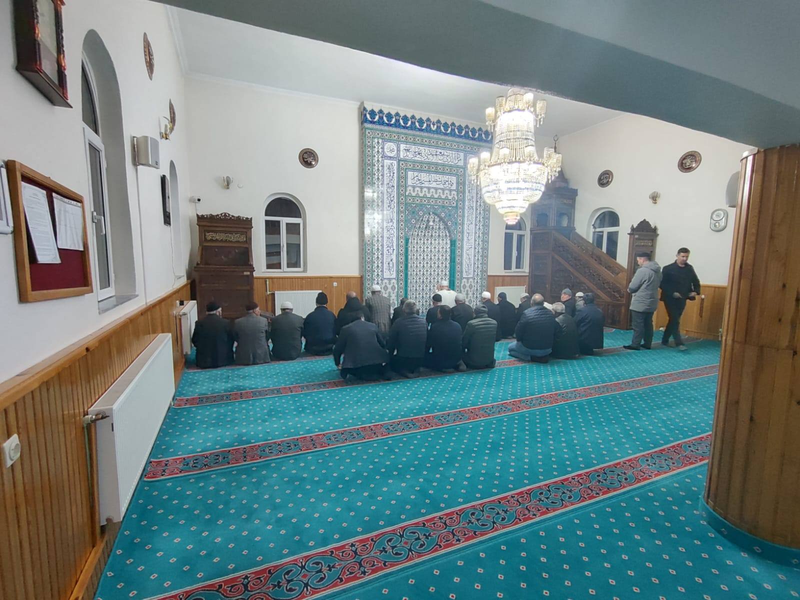 Kars’ta sabah namazı buluşmaları devam ediyor – Birlik Haber Ajansı