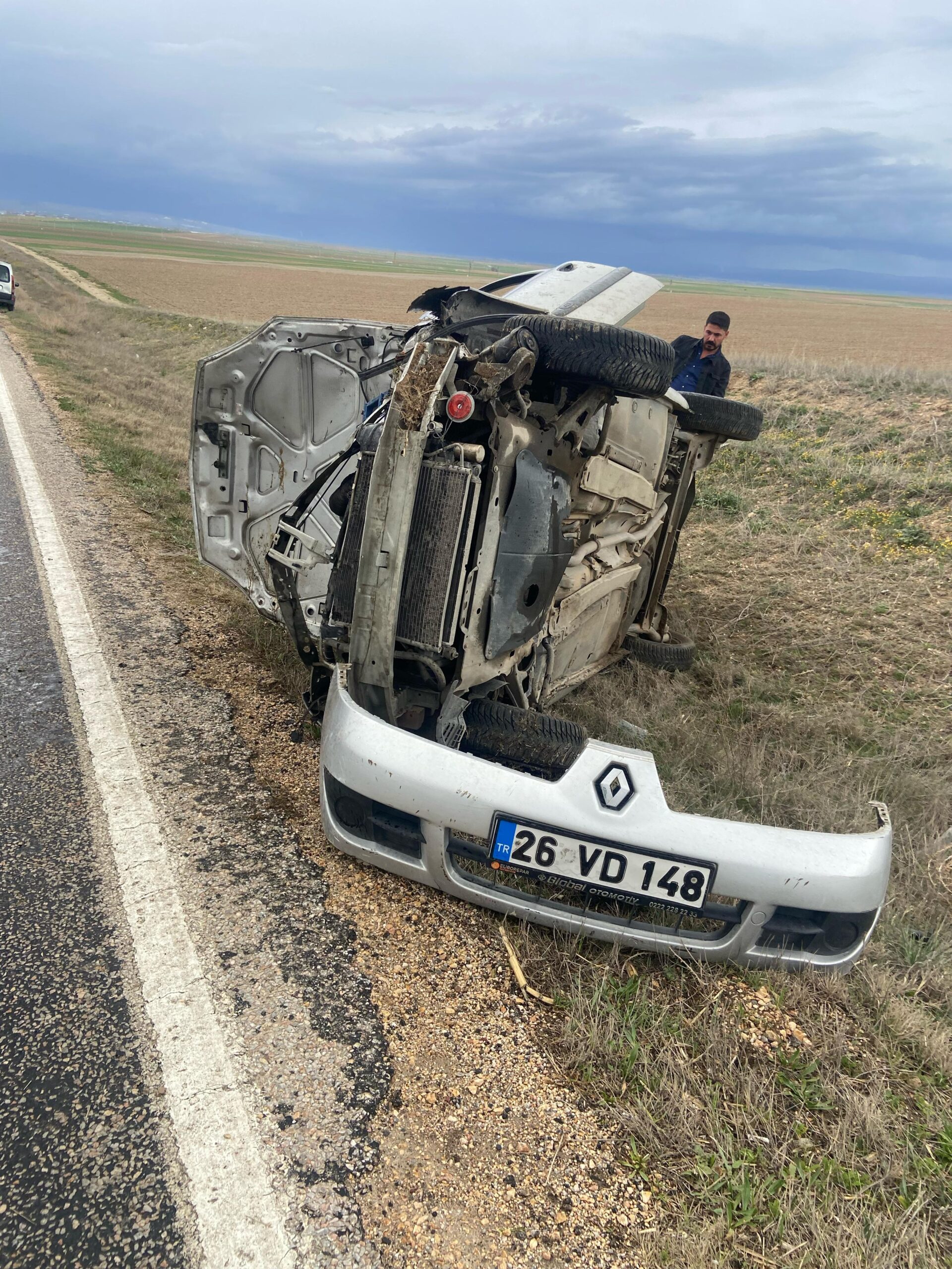 Beypazarı’nda ıslak yol kazaya sebebiyet verdi: 3 yaralı – Birlik Haber Ajansı