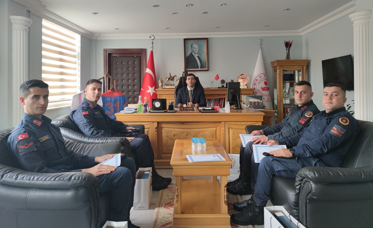 Yenişarbademli’de ruhsatsız silah operasyonu – Birlik Haber Ajansı