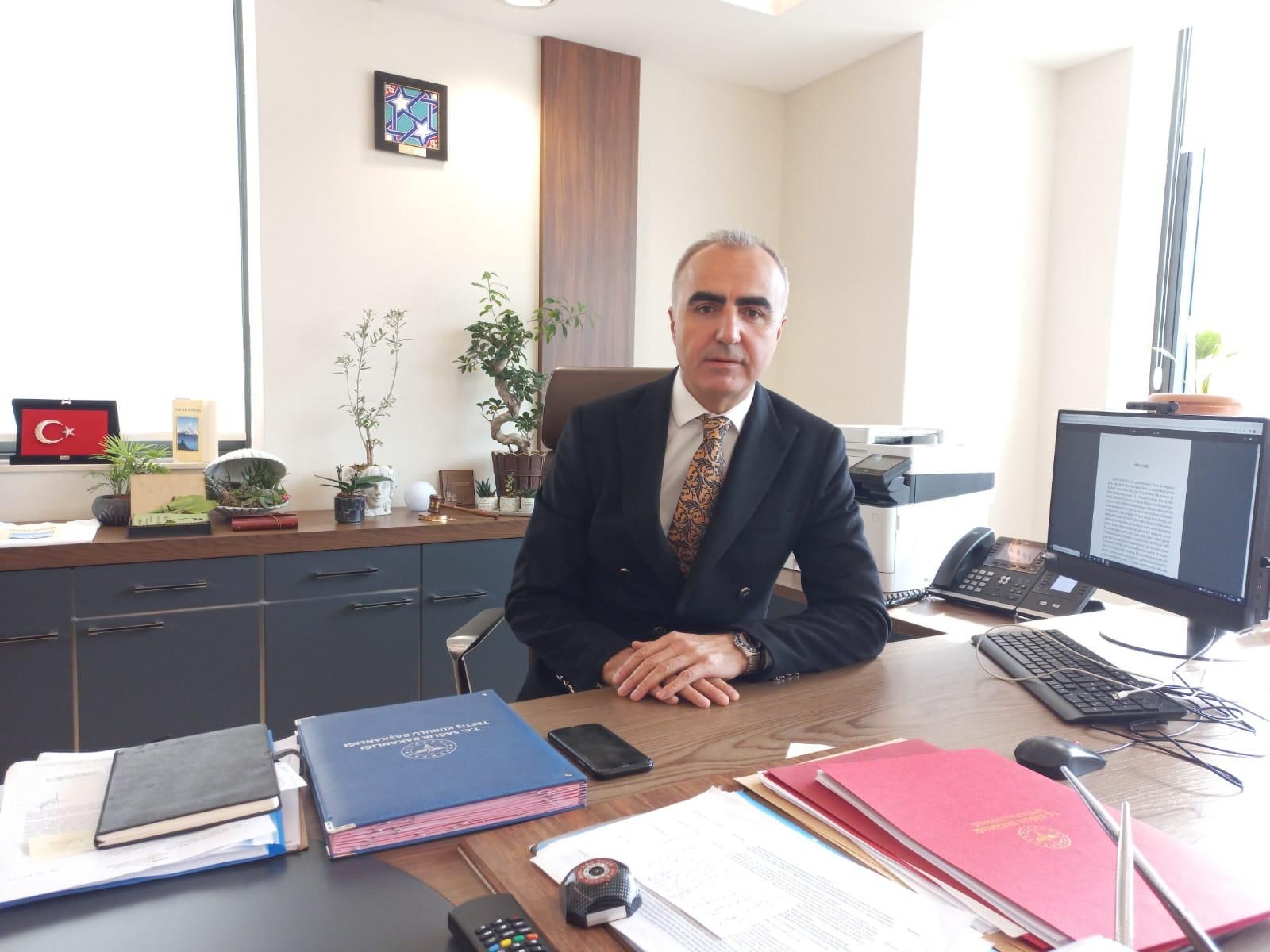 Şahin Savaş’tan ‘Gem Öküzü’ romanı: Bürokrasi ve gücün çürüyen yüzü – Birlik Haber Ajansı