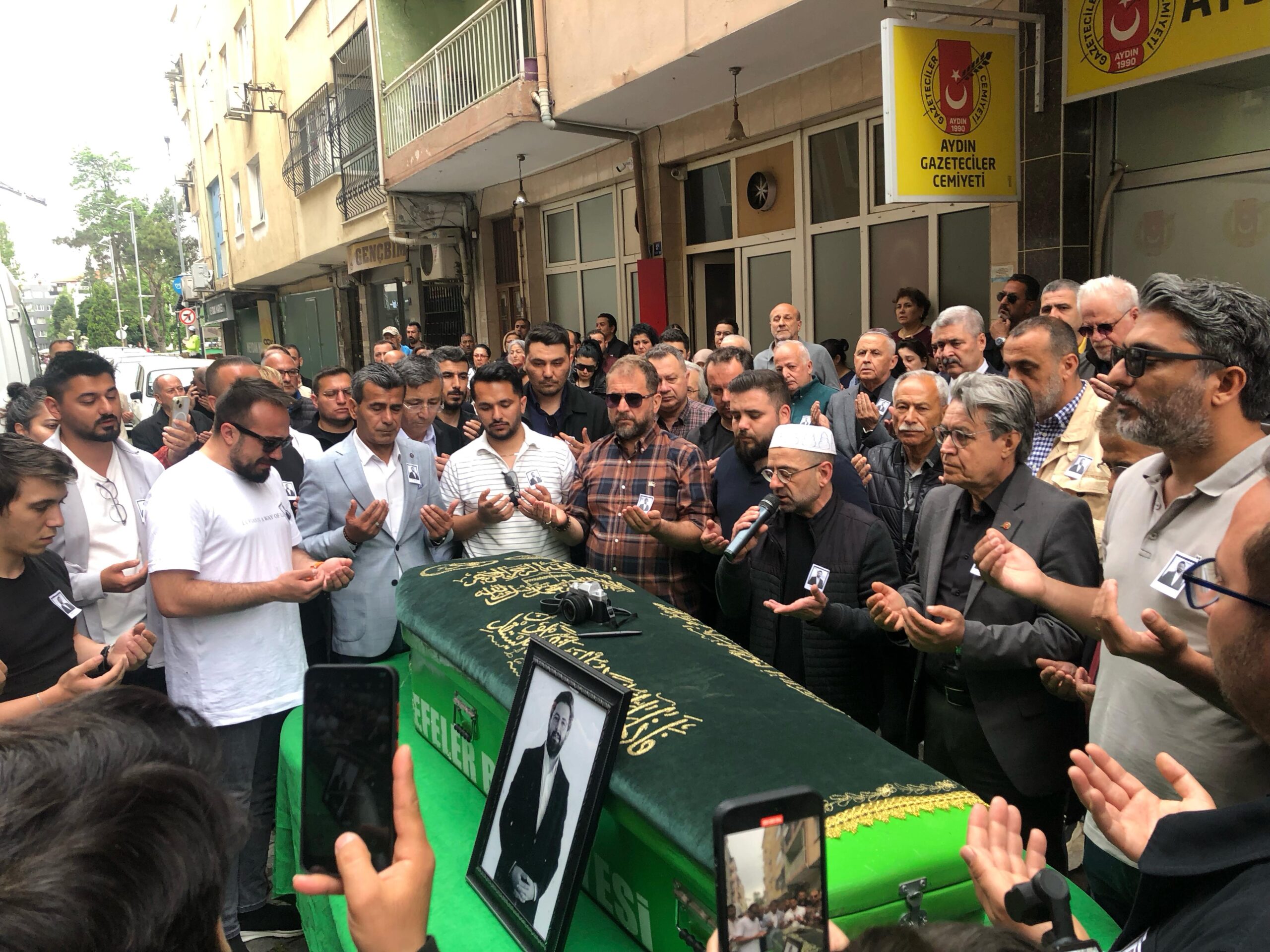 Gazeteci Erman Çetin son yolculuğuna uğurlandı – Birlik Haber Ajansı