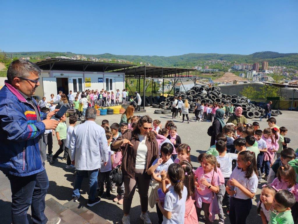 Zonguldak’ta öğrenciler Atık Getirme Merkezi’ni ziyaret etti – Birlik Haber Ajansı