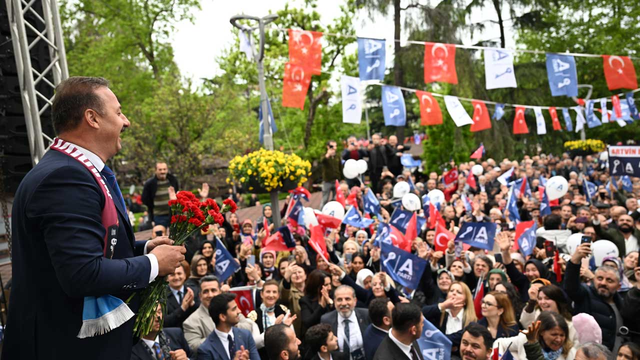 Yavuz Ağıralioğlu, Trabzon’dan seslendi: Bitireceğim dediğiniz fakirliği yönetiyorsunuz – Birlik Haber Ajansı