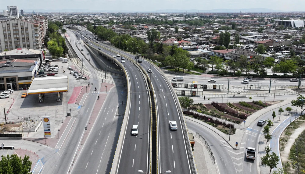Konya’nın en yoğun kavşağında yeni asfalt – Birlik Haber Ajansı