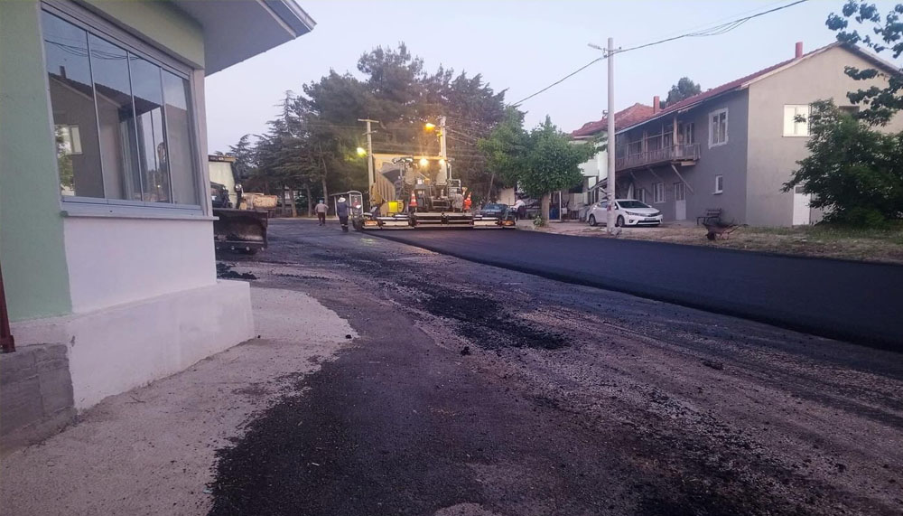 Isparta’da Aydoğmuş Köyü’ne otoban gibi sıcak asfalt – Birlik Haber Ajansı