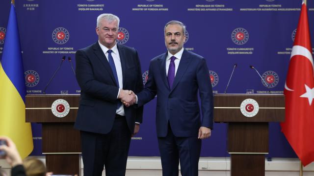 Hakan Fidan, Ukraynalı mevkidaşı ile görüştü