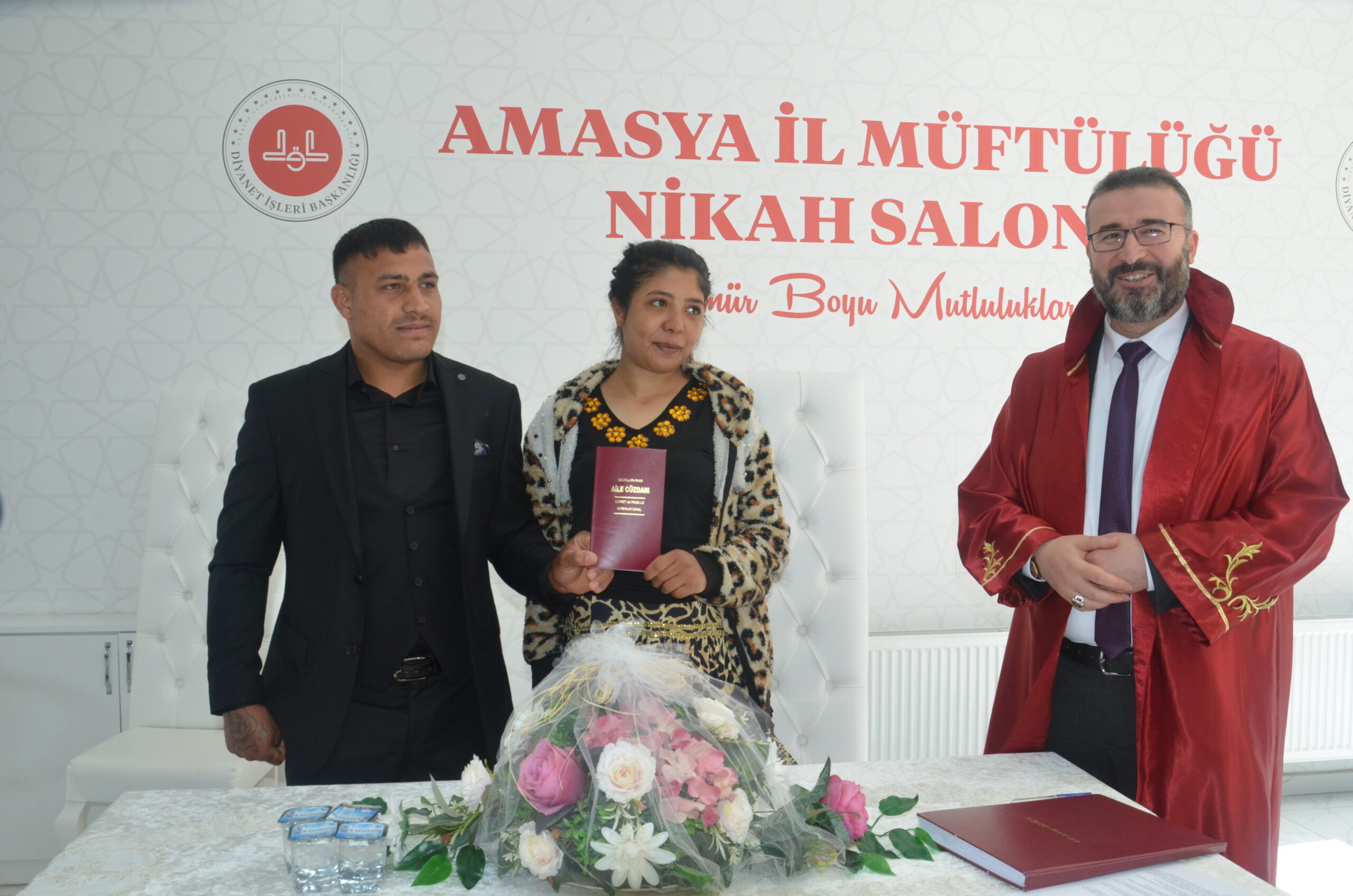 Doğacak çocuklarına Vali Önder Bakan’ın ismini verecekler – Birlik Haber Ajansı