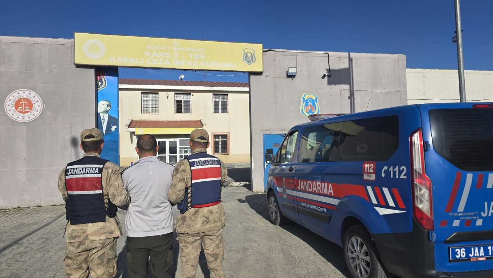 Kars’ta dolandırıcılık suçlusu yakayı ele verdi – Birlik Haber Ajansı