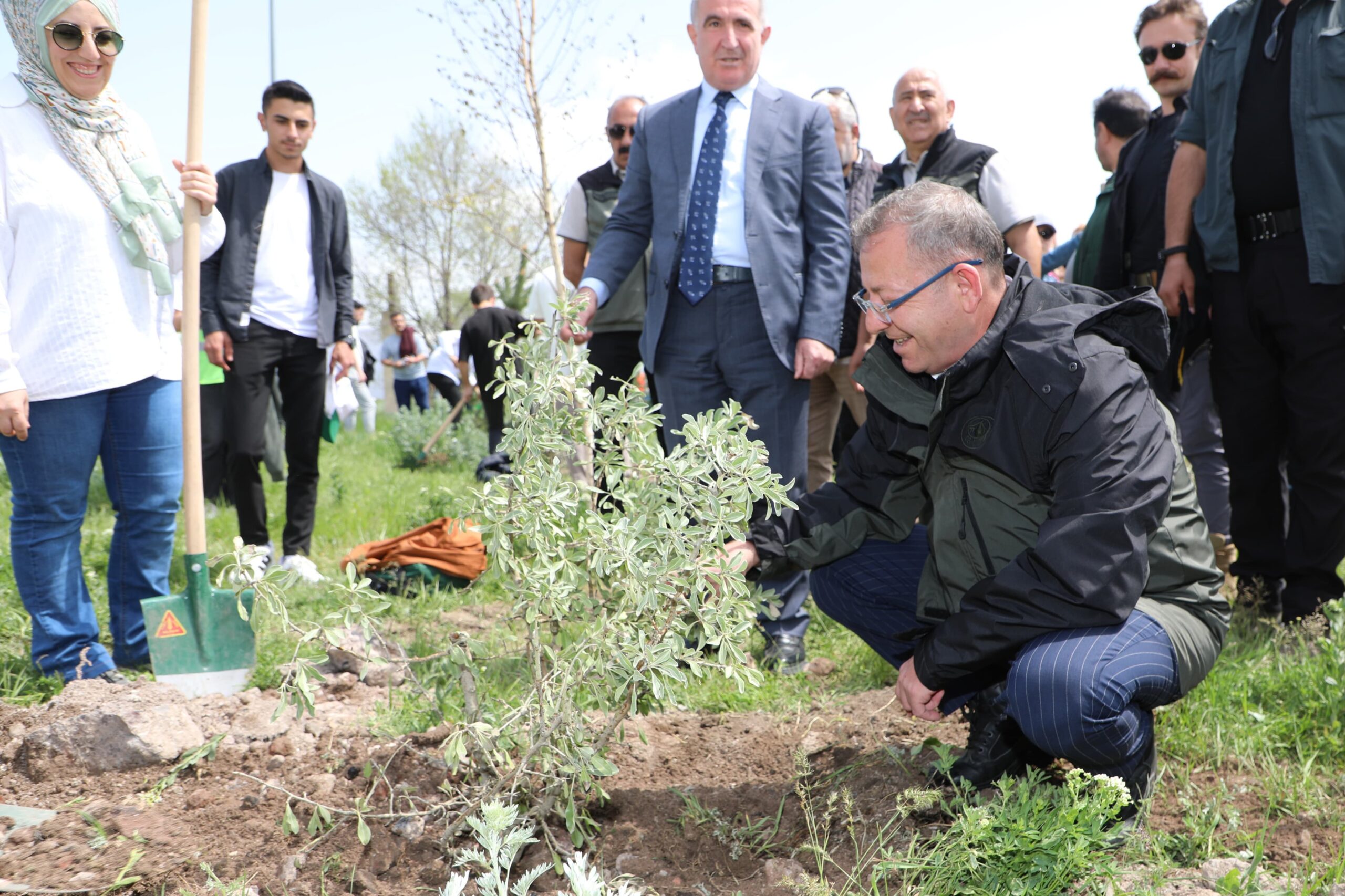 Kars Kafkas Üniversitesinde fidan dikimi etkinliği düzenlendi – Birlik Haber Ajansı
