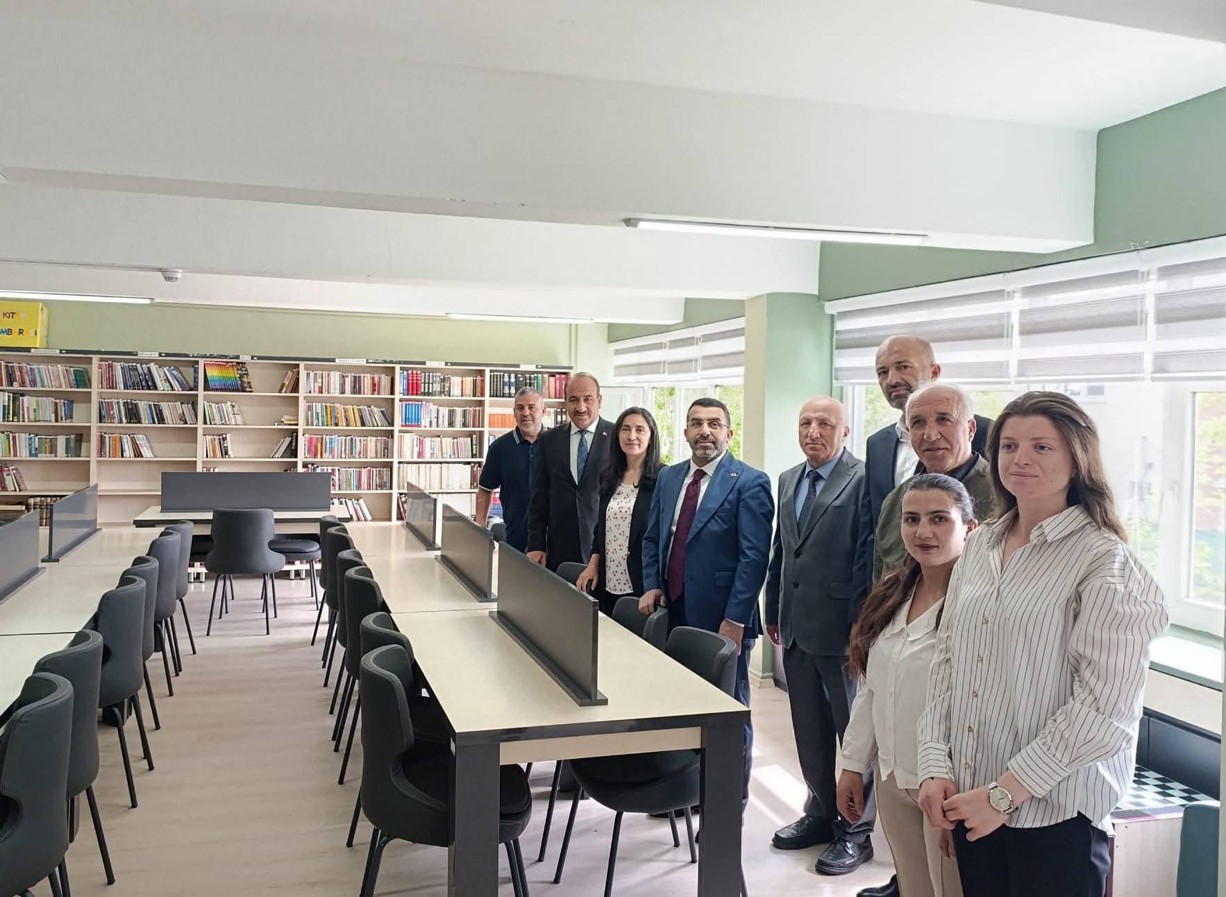 Milletvekili Çalkın, Kars Alparslan Anadolu Lisesi Kütüphanesi’ni inceledi – Birlik Haber Ajansı