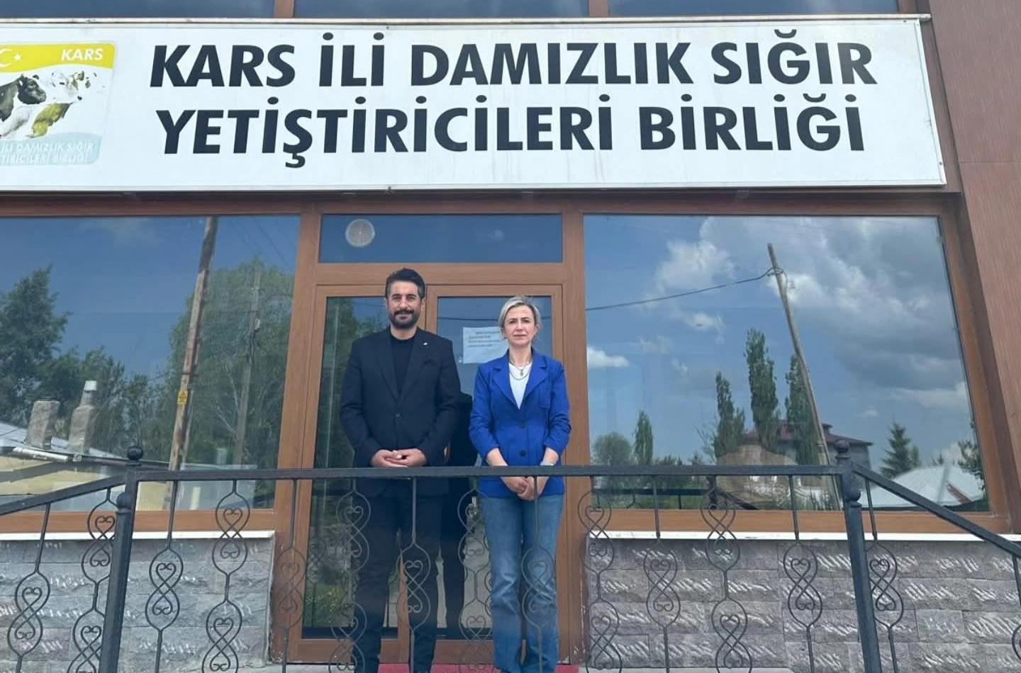 Kars Damızlık Sığır Yetiştiricileri Birliği, Kızılay’a vekalet bağışıyla örnek oldu – Birlik Haber Ajansı