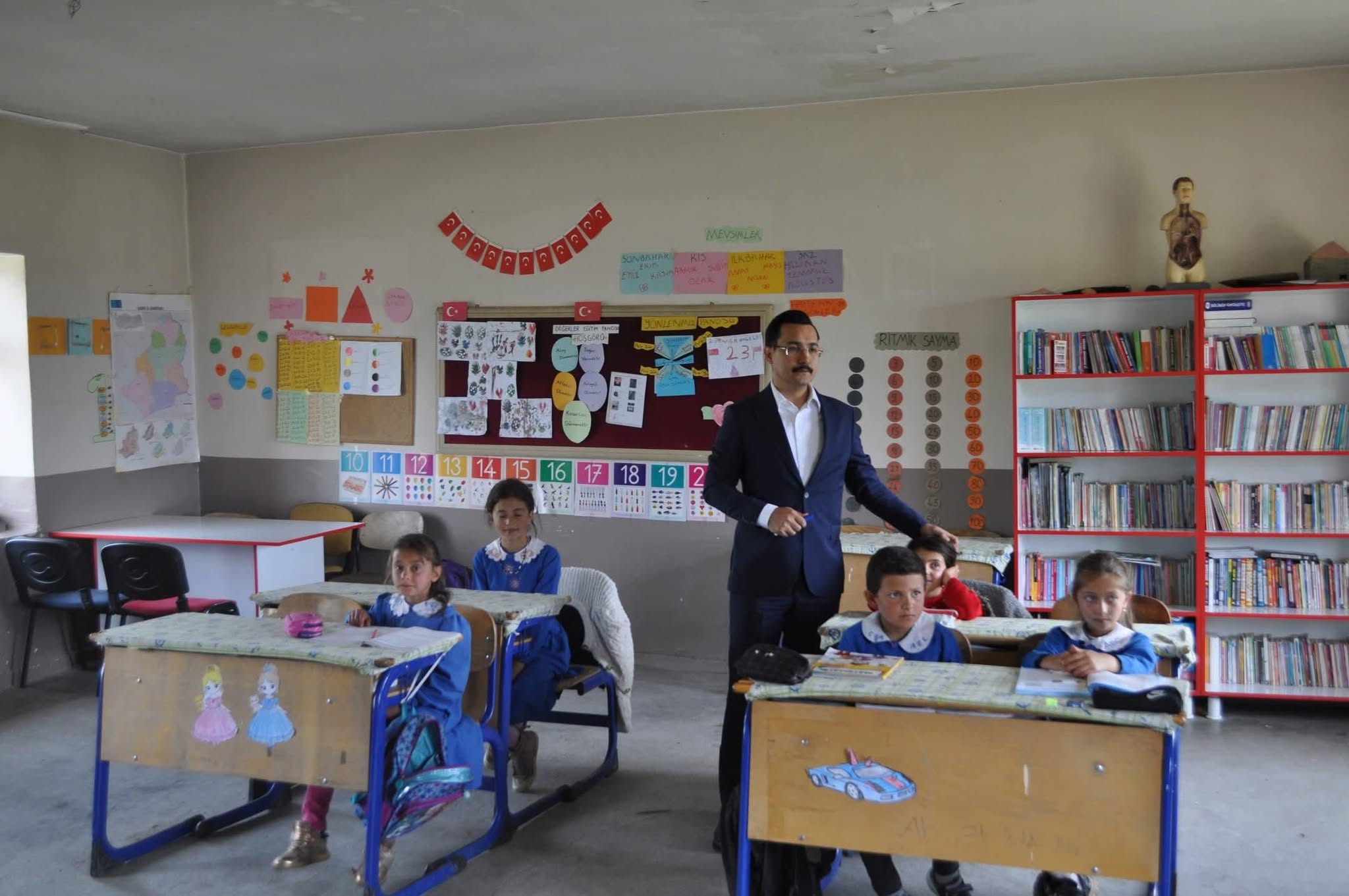 Akyaka Kaymakamı İsmail Demirtaş, Hacıpiri Köyü İlkokulunu ziyaret etti – Birlik Haber Ajansı