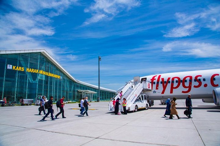 Kars’ta nisan ayında 189 bin 987 kişi uçtu – Birlik Haber Ajansı