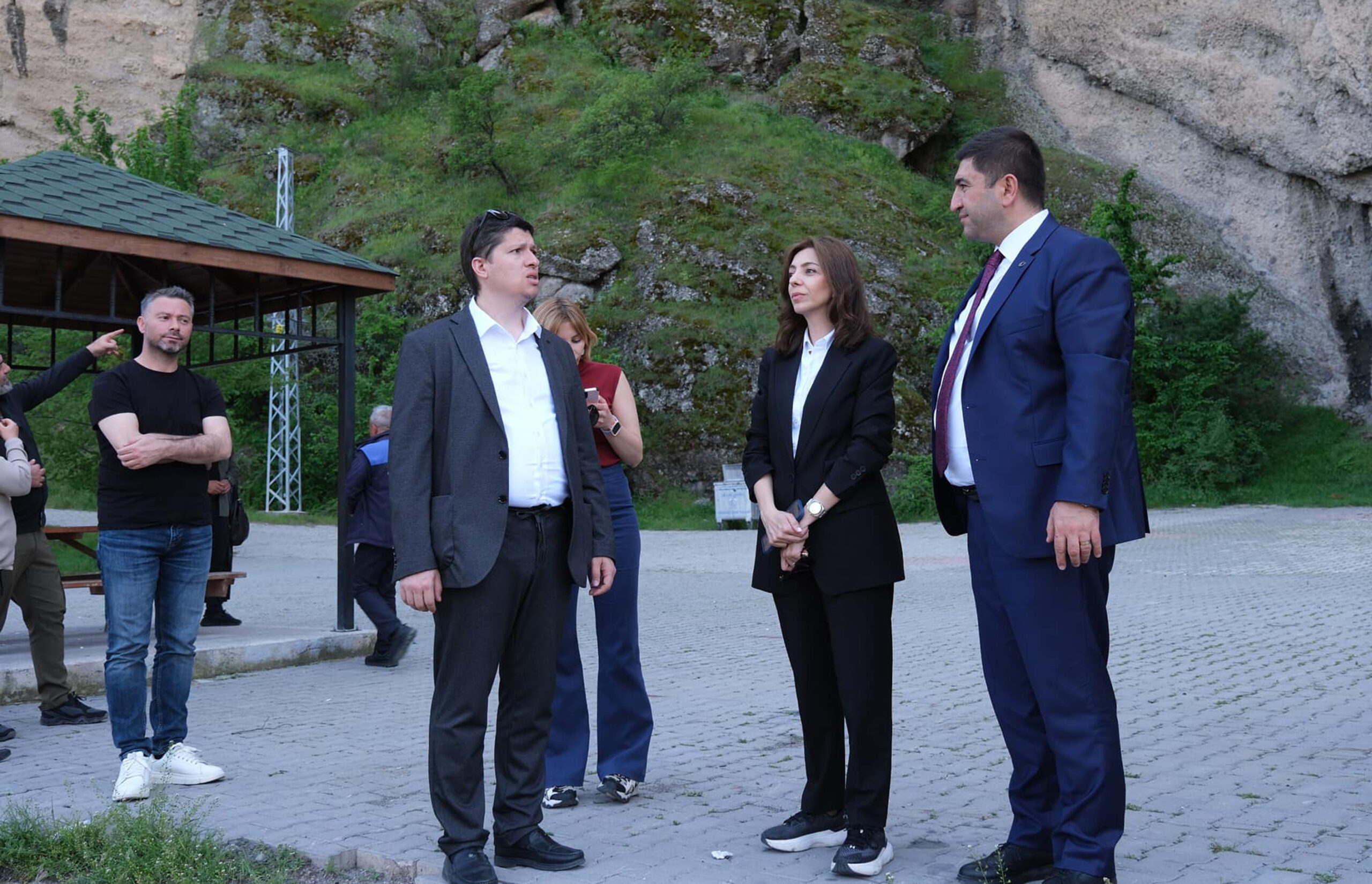 Güdül Belediye Başkanı Mehmet Doğanay ilçede incelemelerde bulundu – Birlik Haber Ajansı