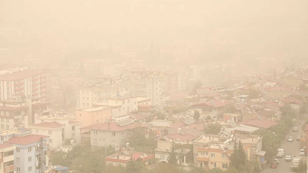 Meteoroloji'den 12 il için toz taşınımı uyarısı