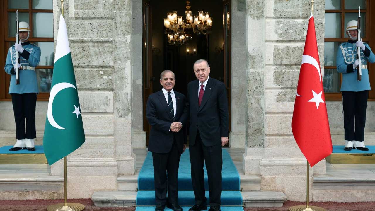 Pakistan ve Türkiye arasındaki kardeşlik mesajları: Şahbaz Şerif’ten Erdoğan’a teşekkür – Birlik Haber Ajansı