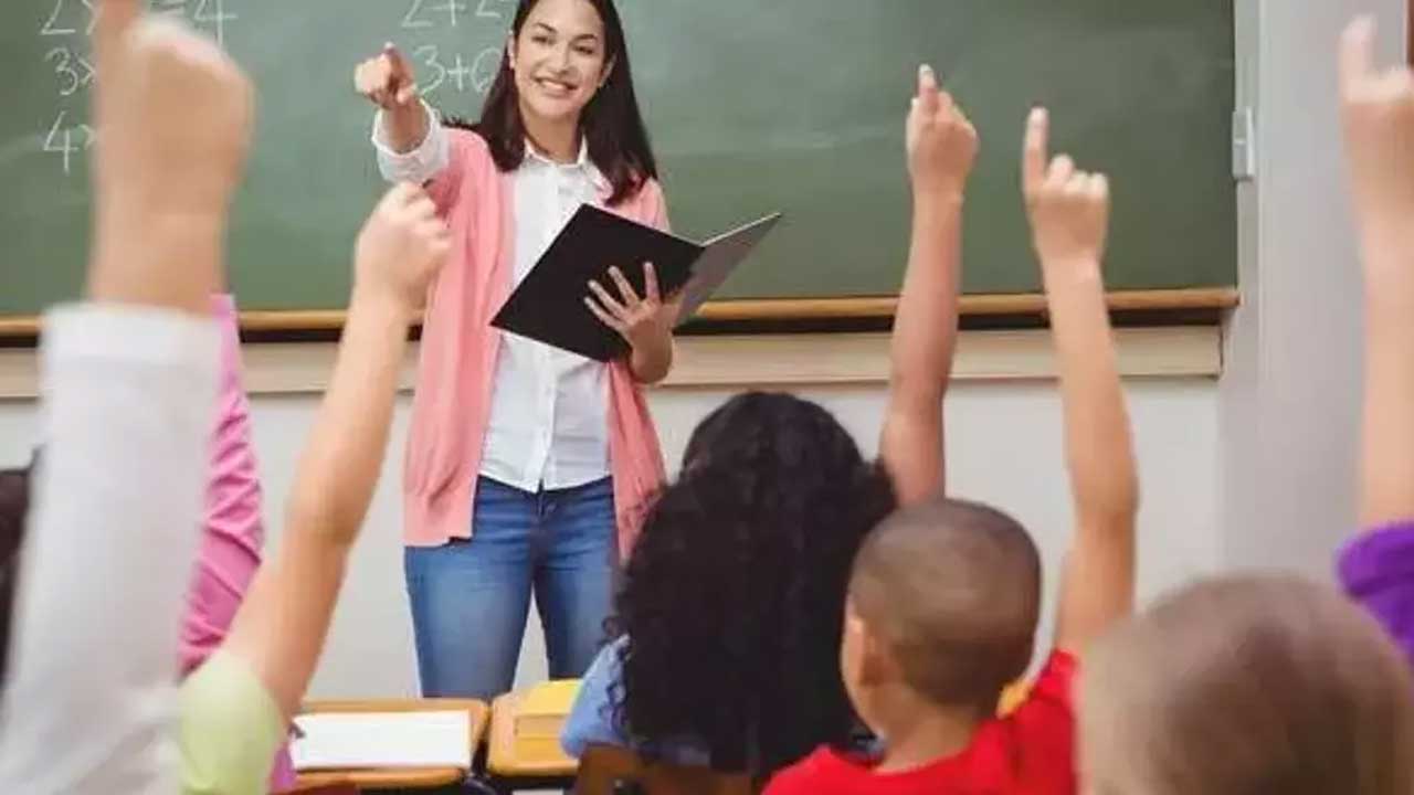 Öğretmenlere il içi yer değişikliği hakkı: MEB başvuru takvimini açıkladı – Birlik Haber Ajansı