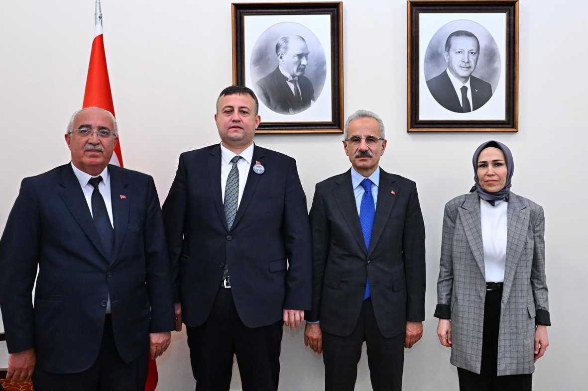 AK Parti Beypazarı İlçe Başkanı Etili’den Bakan Uraloğlu’na ziyaret – Birlik Haber Ajansı