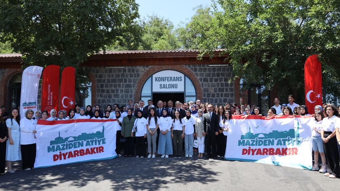 Bakan Yardımcısı Yılmaz, “Maziden Atiye” programını Diyarbakır’da ziyaret etti – Birlik Haber Ajansı