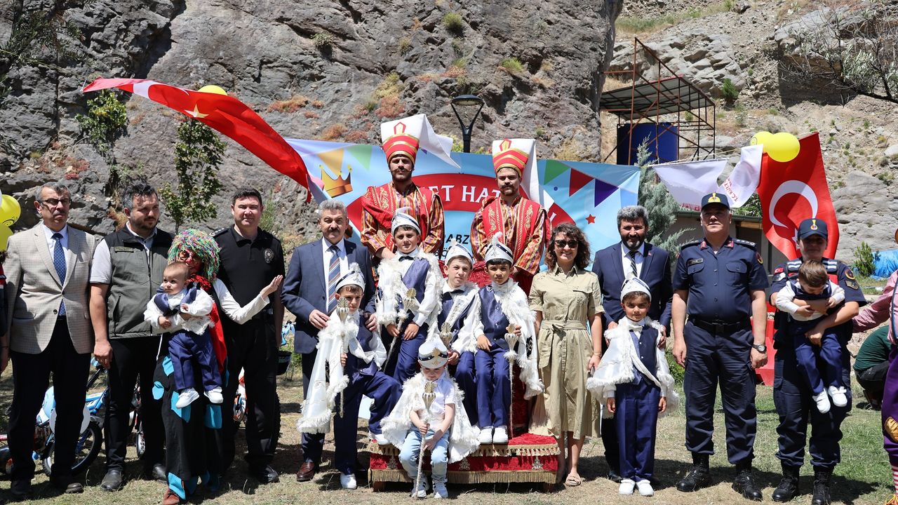 Artvin’de 18 çocuk için toplu sünnet şöleni gerçekleştirildi – Birlik Haber Ajansı