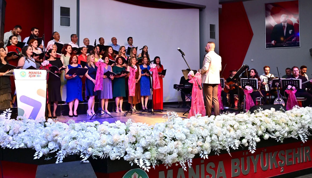 Manisa’da “Türkü Gibi Şarkılar” ayakta alkışlandı – Birlik Haber Ajansı