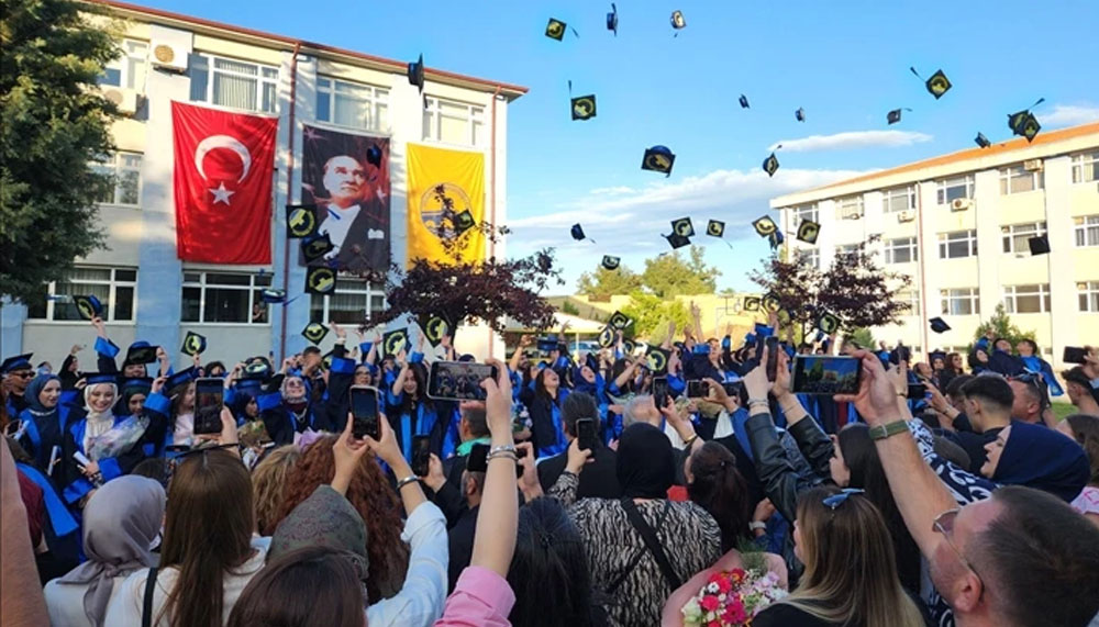 Edirne Keşan MYO’da mezuniyet coşkusu – Birlik Haber Ajansı