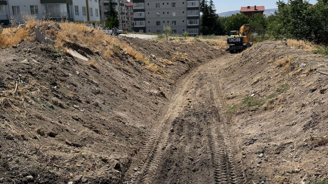 Beypazarı Hacıkara Mahallesi’nde taşkın riski taşıyan dere ıslah edildi – Birlik Haber Ajansı