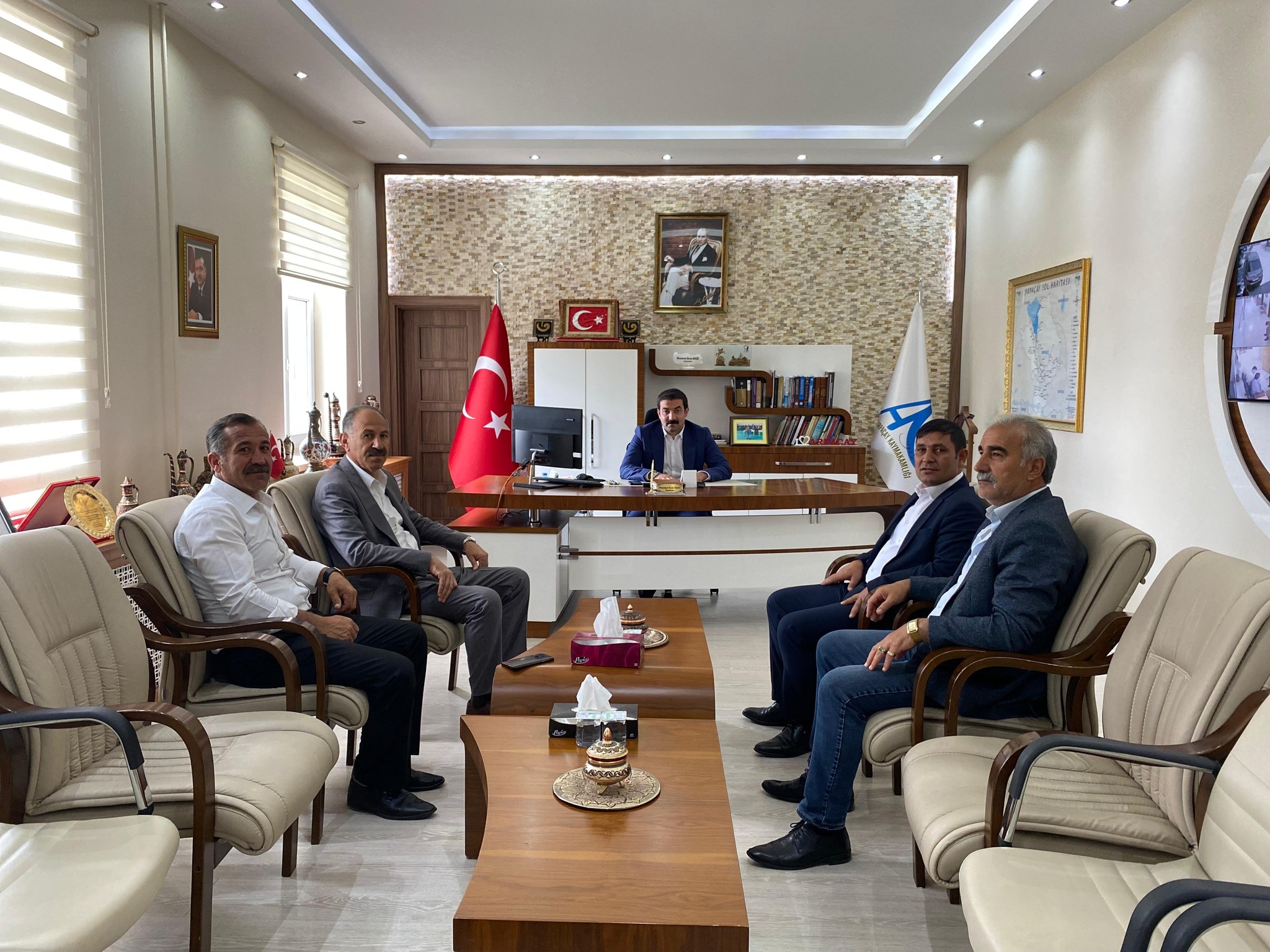 Kaymakam Akköz, Protokol üyeleri ve siyasi parti temsilcileriyle bayramlaştı – Birlik Haber Ajansı