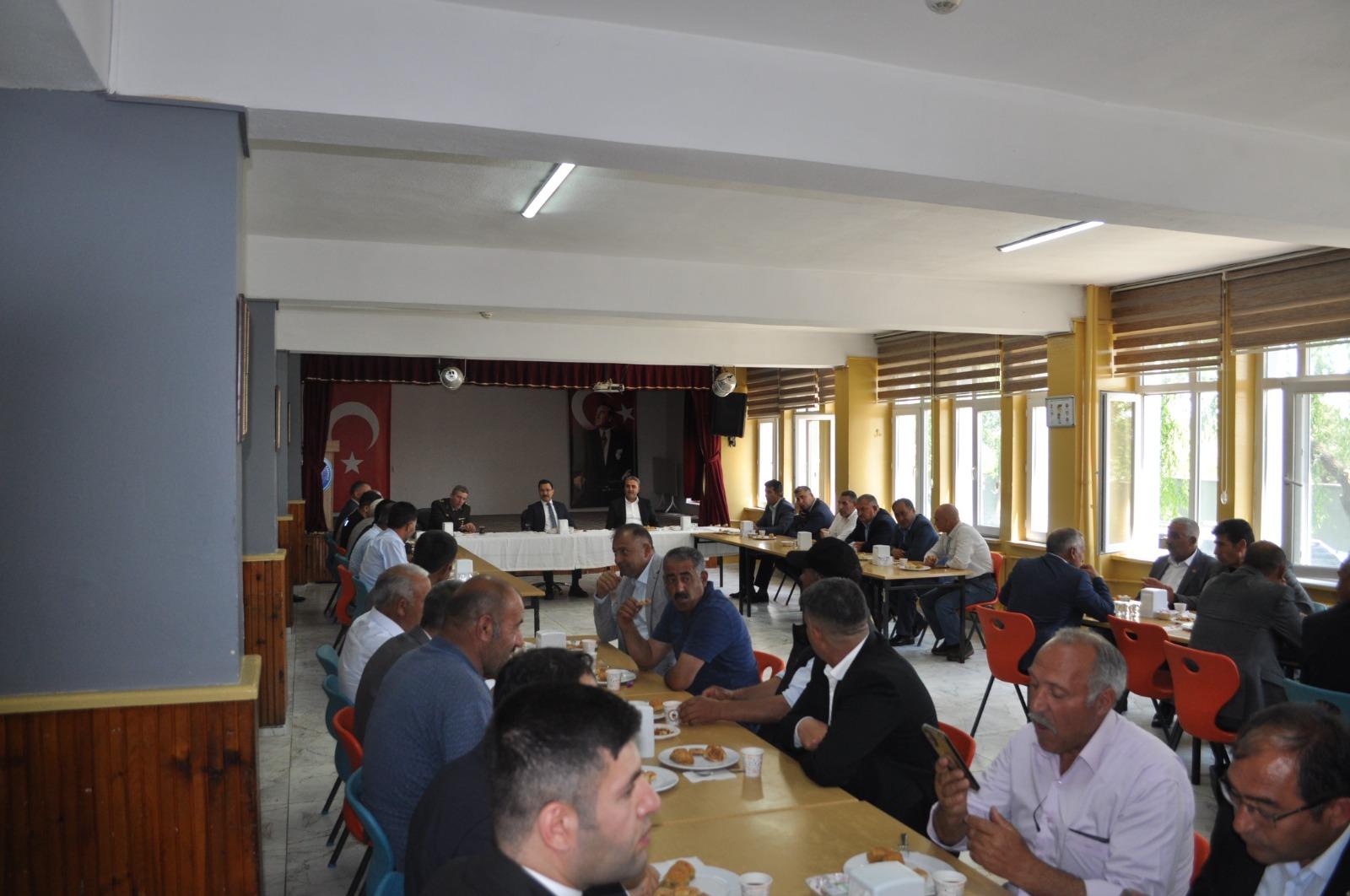 Akyaka Kaymakamı İsmail Demirtaş, Kurban Bayramı’nda vatandaşlarla bir araya geldi – Birlik Haber Ajansı