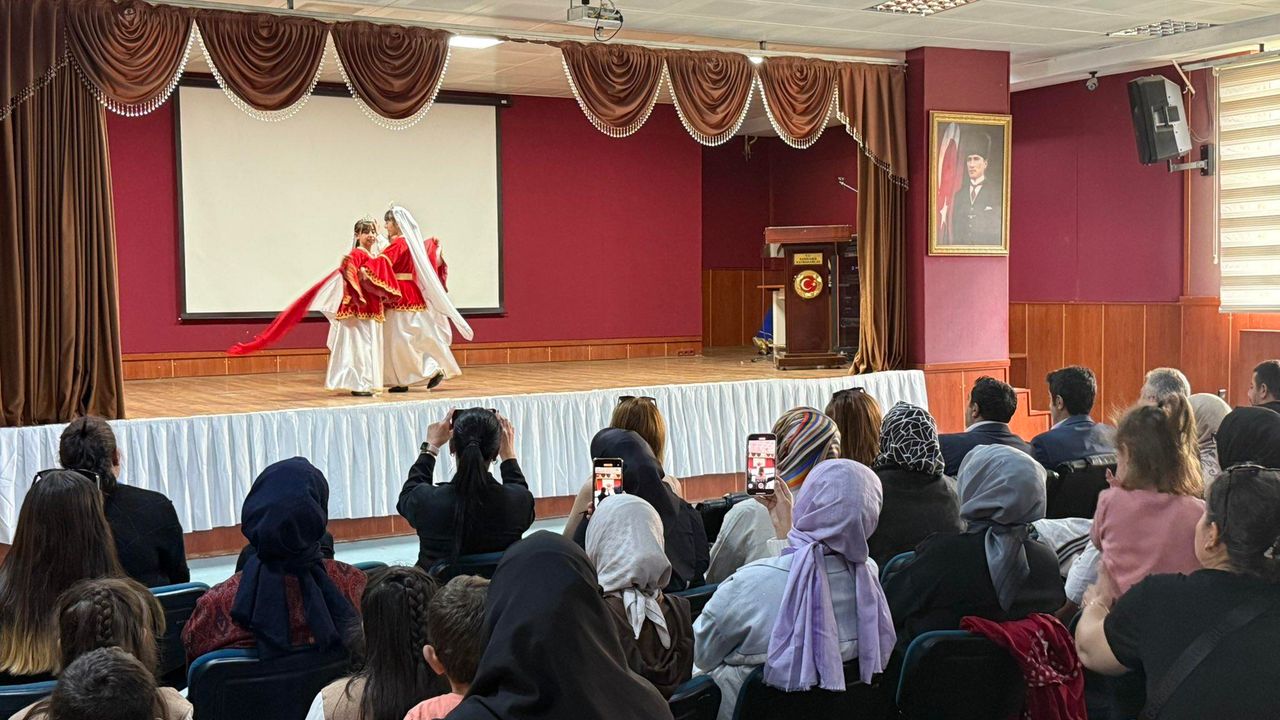 Sarıkamış’ta “Minik Yüreklerden Kafkas Rüzgarı” etkinliği büyük beğeni topladı – Birlik Haber Ajansı