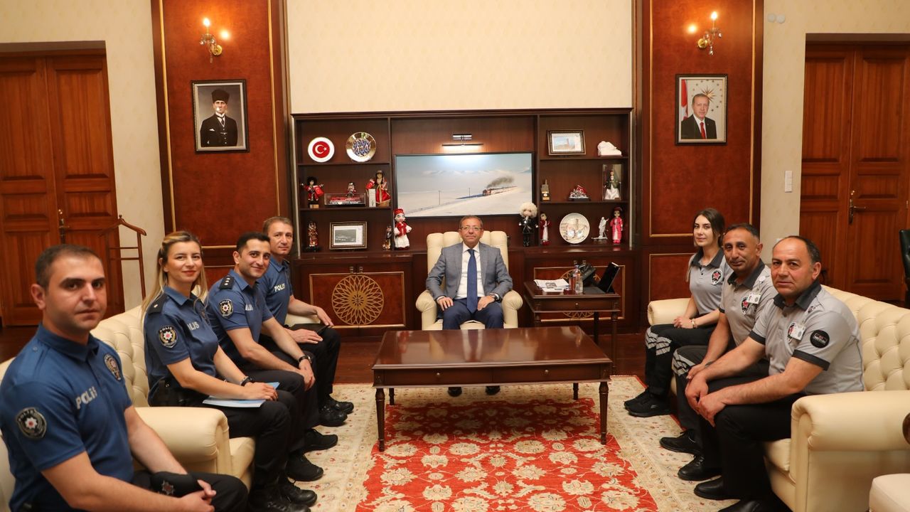 Kars Valisi Ziya Polat, Özel Güvenlik Haftası’nı kutladı – Birlik Haber Ajansı