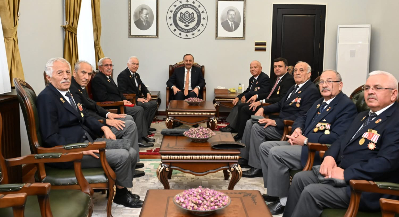 Vali Erin, gazileri makamında ağırladı – Birlik Haber Ajansı